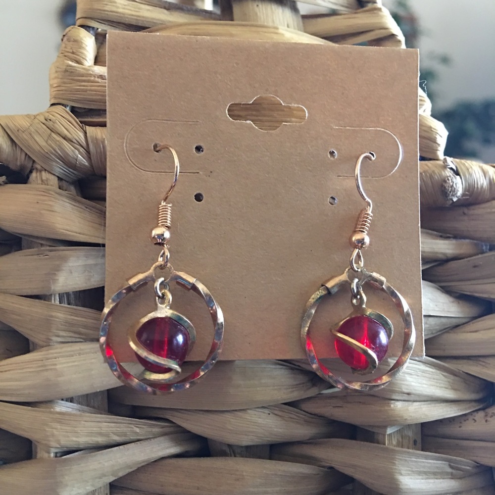 Vintage red glass gold tone dangle earrings